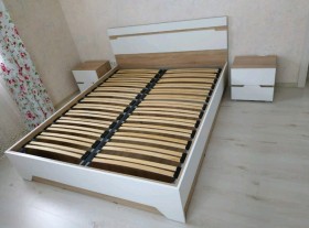 Спальня Анталия (кровать без ортопед-основания, тумбы, Дуб сонома, Белый Софт, горизонт) в Новосибирске - katalogmebeli.com | фото 2